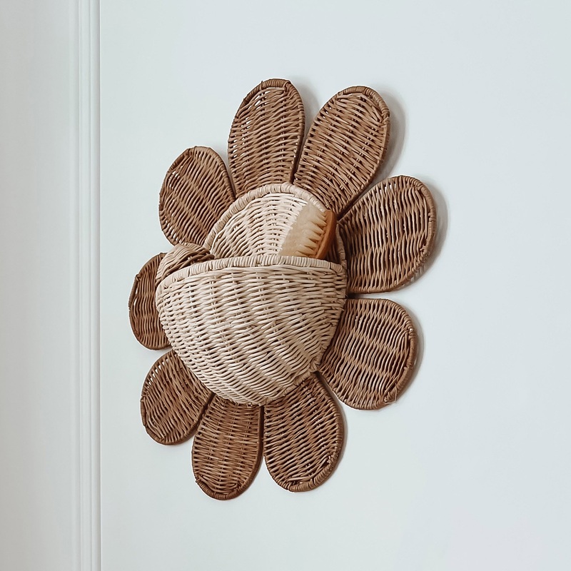 Rattan Daisy Wall Basket|Natural/Straw